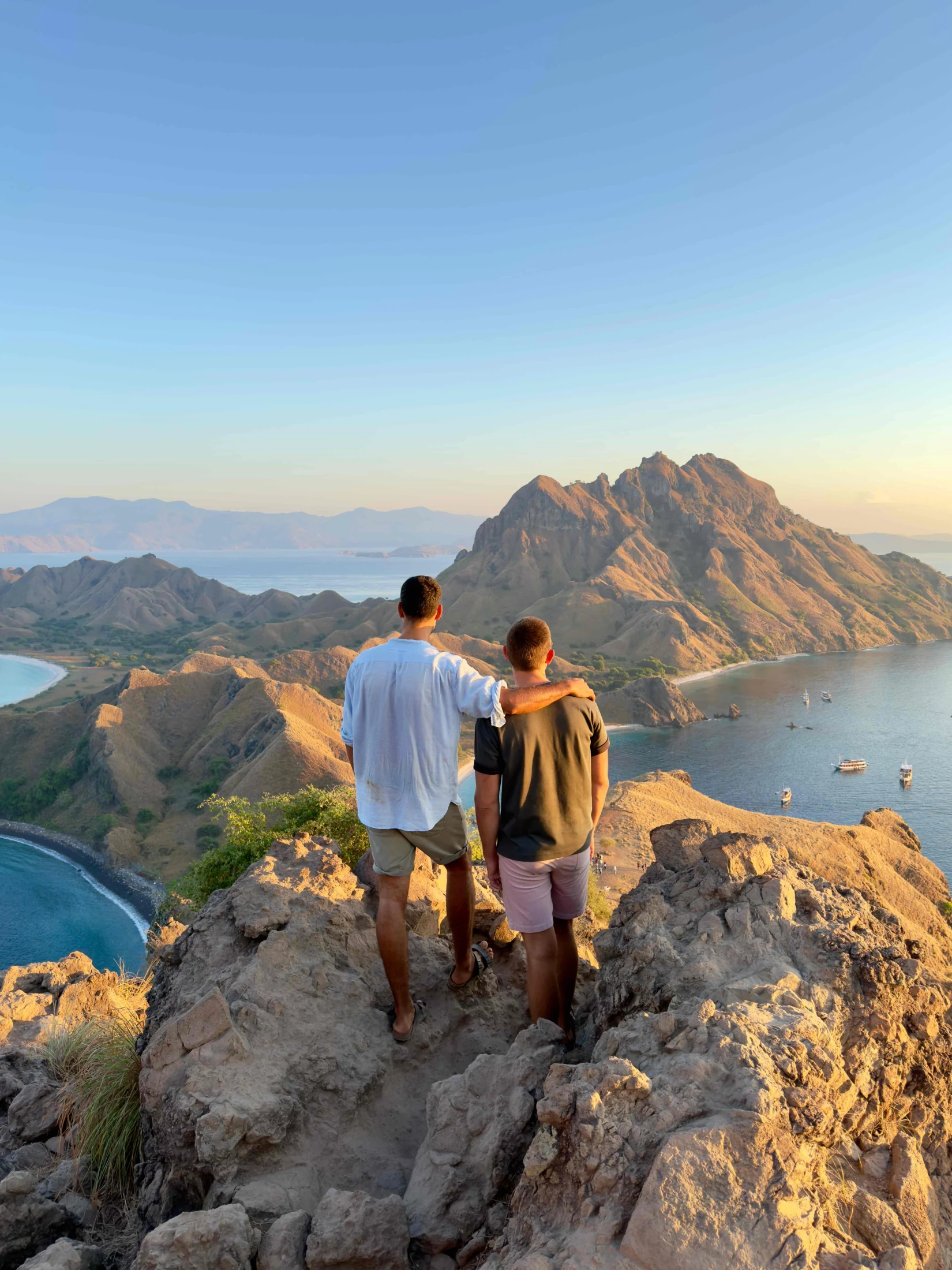 Komodo, between boat, dragon and seabed — 1